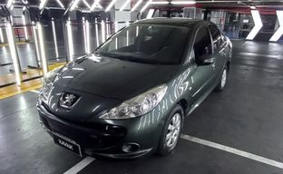 Peugeot • 207