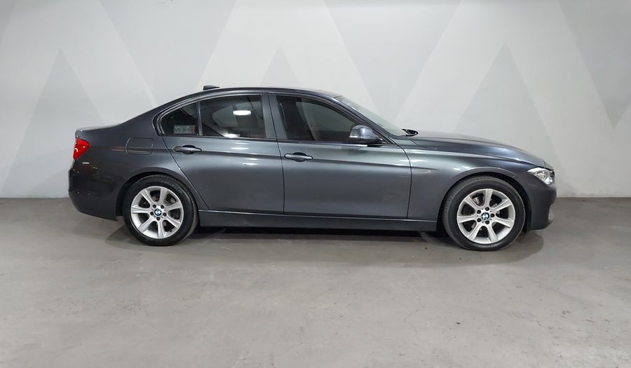 Bmw Serie 3 2.0 320IA Sedan 2013