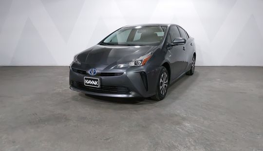 Toyota • Prius