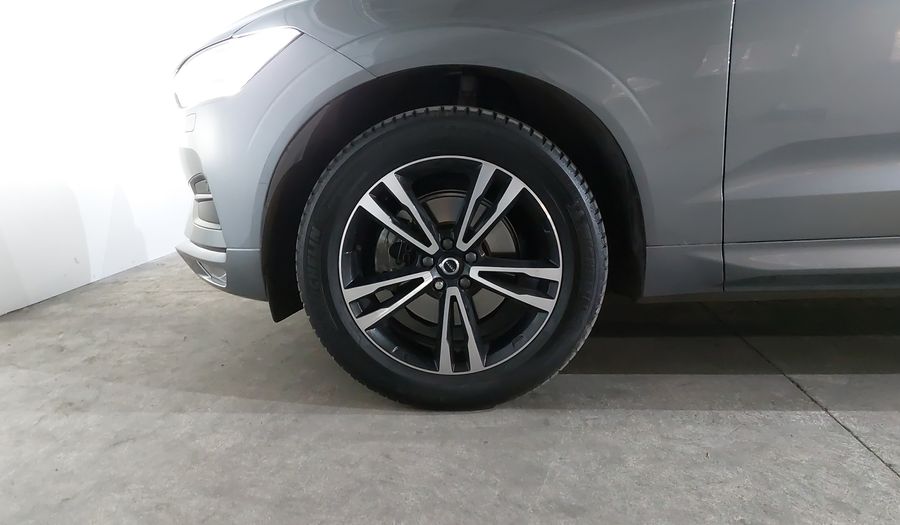 Volvo Xc60 2.0 T5 MOMENTUM AUTO AWD Suv 2021