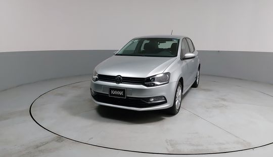 Volkswagen • Polo