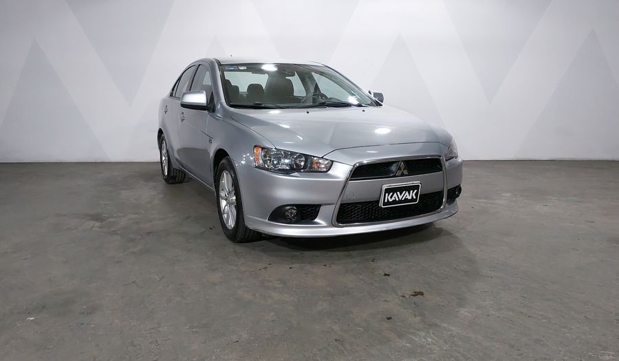 Mitsubishi Lancer 2.0 ES CVT Sedan 2015