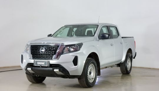 Nissan • Navara