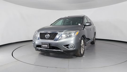 Nissan • Pathfinder