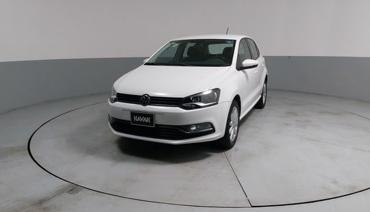 Volkswagen • Polo