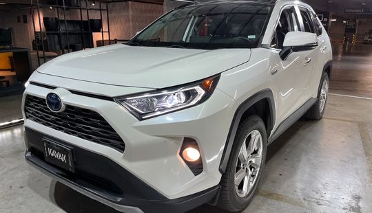 Toyota • RAV4