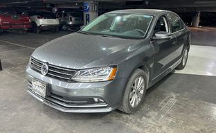 Volkswagen • Jetta