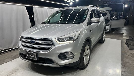 Ford • Escape