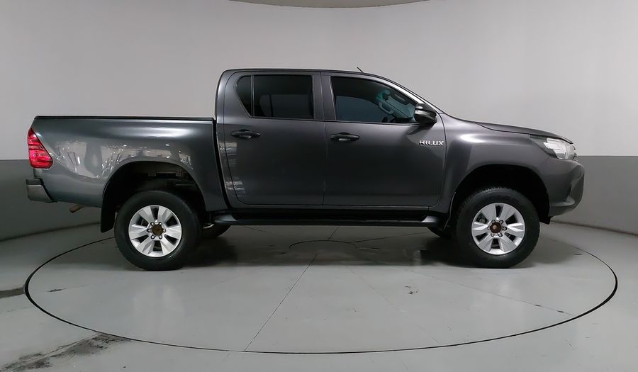 Toyota Hilux 2.7 DOBLE CABINA SR DCAB MID Pickup 2017