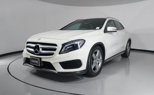 Mercedes Benz • Clase GLA