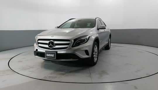 Mercedes Benz • Clase GLA