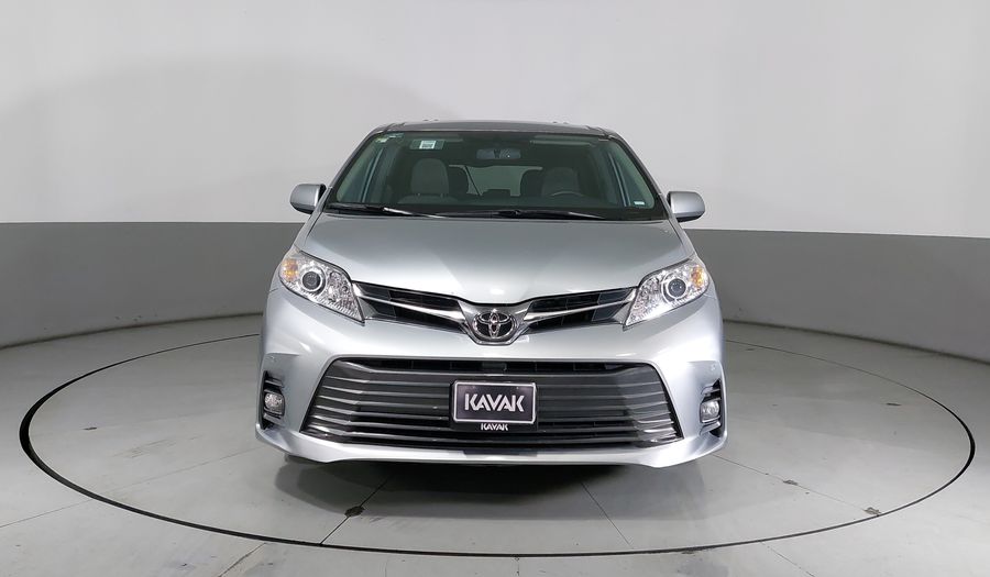 Toyota Sienna 3.5 XLE AUTO Minivan 2019