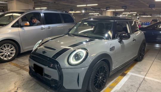 Mini • Cooper S