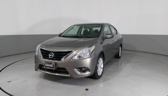 Nissan • Versa