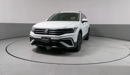 Volkswagen • Tiguan