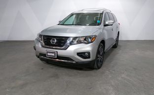 Nissan • Pathfinder