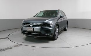 Volkswagen • Tiguan