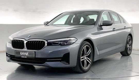 BMW 520i Joy Edition-2023