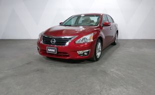 Nissan • Altima