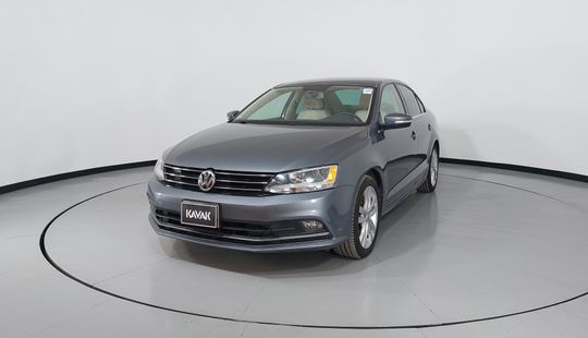 Volkswagen • Jetta