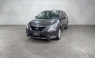 Nissan • Versa