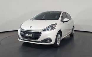 Peugeot • 208