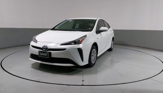 Toyota • Prius