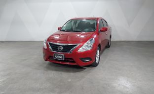 Nissan • Versa