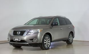 Nissan • Pathfinder