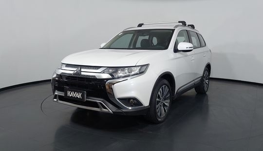 Mitsubishi • Outlander