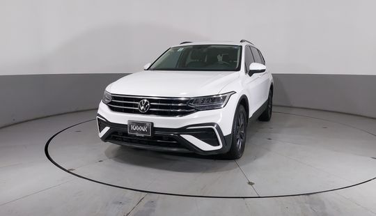 Volkswagen • Tiguan