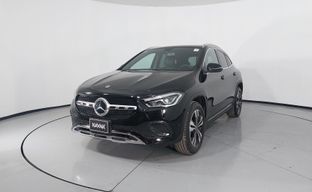 Mercedes Benz • Clase GLA