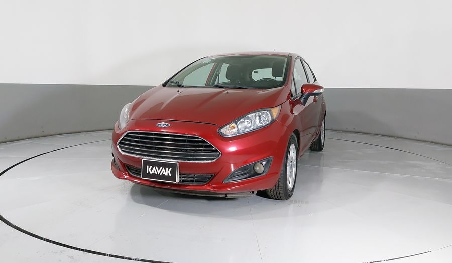 Ford Fiesta 1.6 SE MT Hatchback 2016