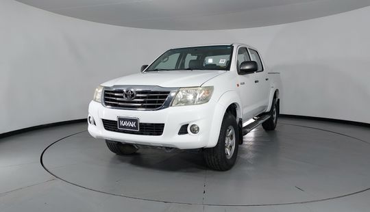 Toyota • Hilux