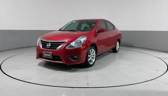 Nissan • Versa