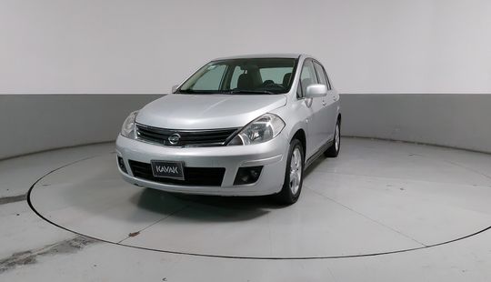 Nissan • Tiida