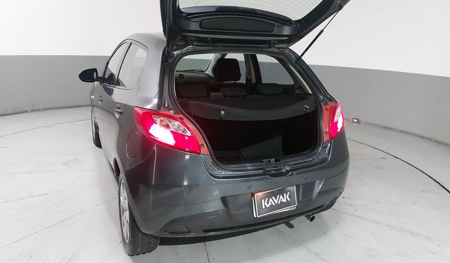 Mazda 2 1.5 TOURING TA Hatchback 2014