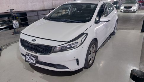 Kia Forte 2.0 L MT Sedan 2017