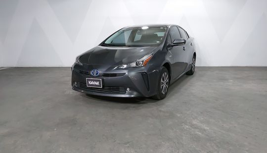 Toyota • Prius