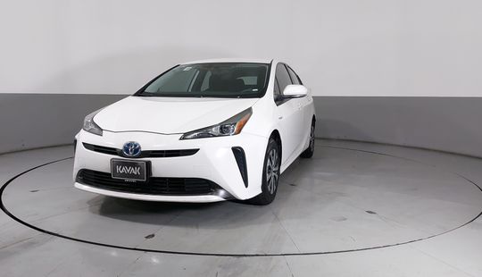 Toyota • Prius