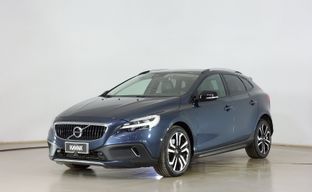 Volvo • V40