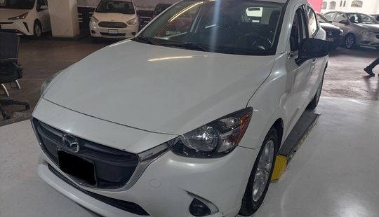 Mazda • Mazda 2