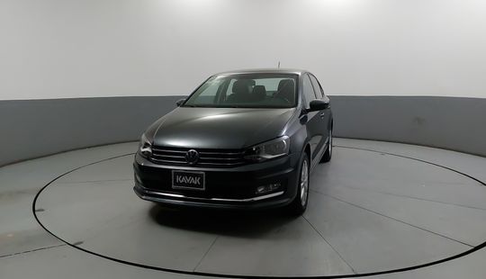 Volkswagen • Vento