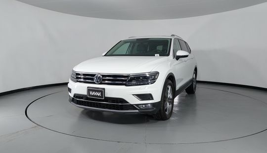 Volkswagen • Tiguan