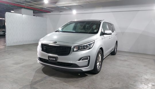 Kia • Sedona