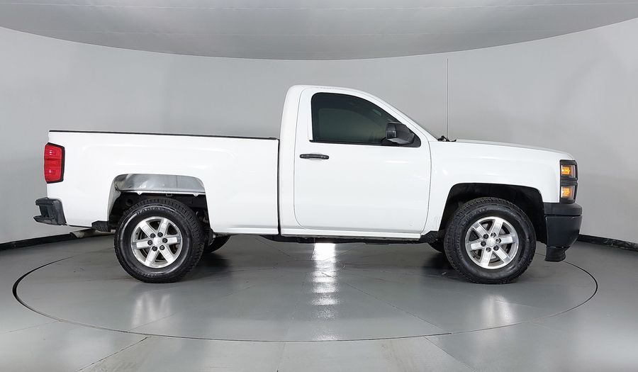 Chevrolet Silverado 1500 4.3 CAB REG F V6 AT Pickup 2015