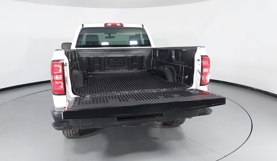 Chevrolet Silverado 1500 4.3 CAB REG F V6 AT Pickup 2015