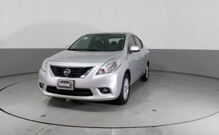 Nissan • Versa