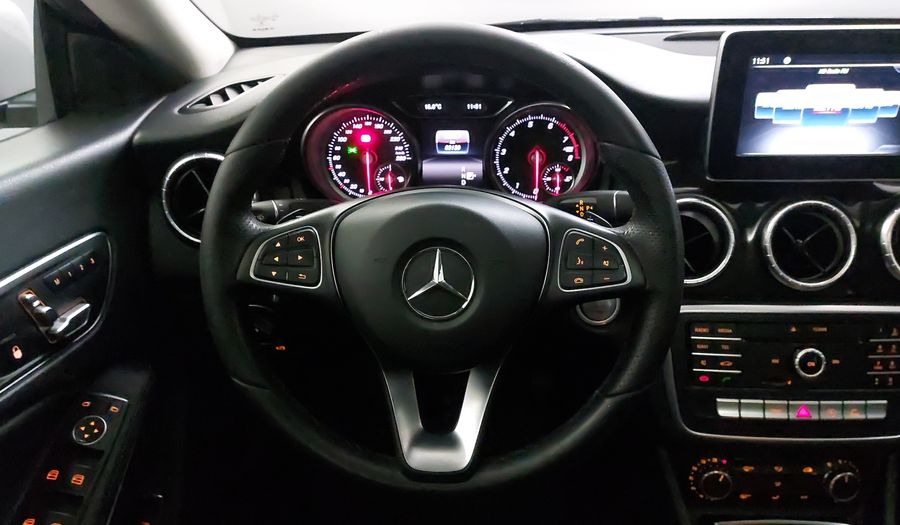 Mercedes Benz Clase Cla 1.6 CLA 200 SPORT DCT Coupe 2019