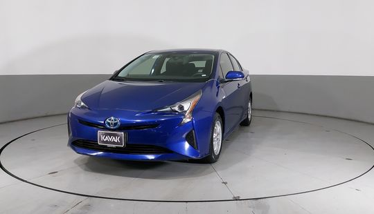 Toyota • Prius